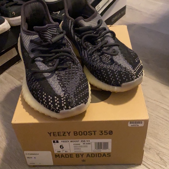 YEEZY boost 350